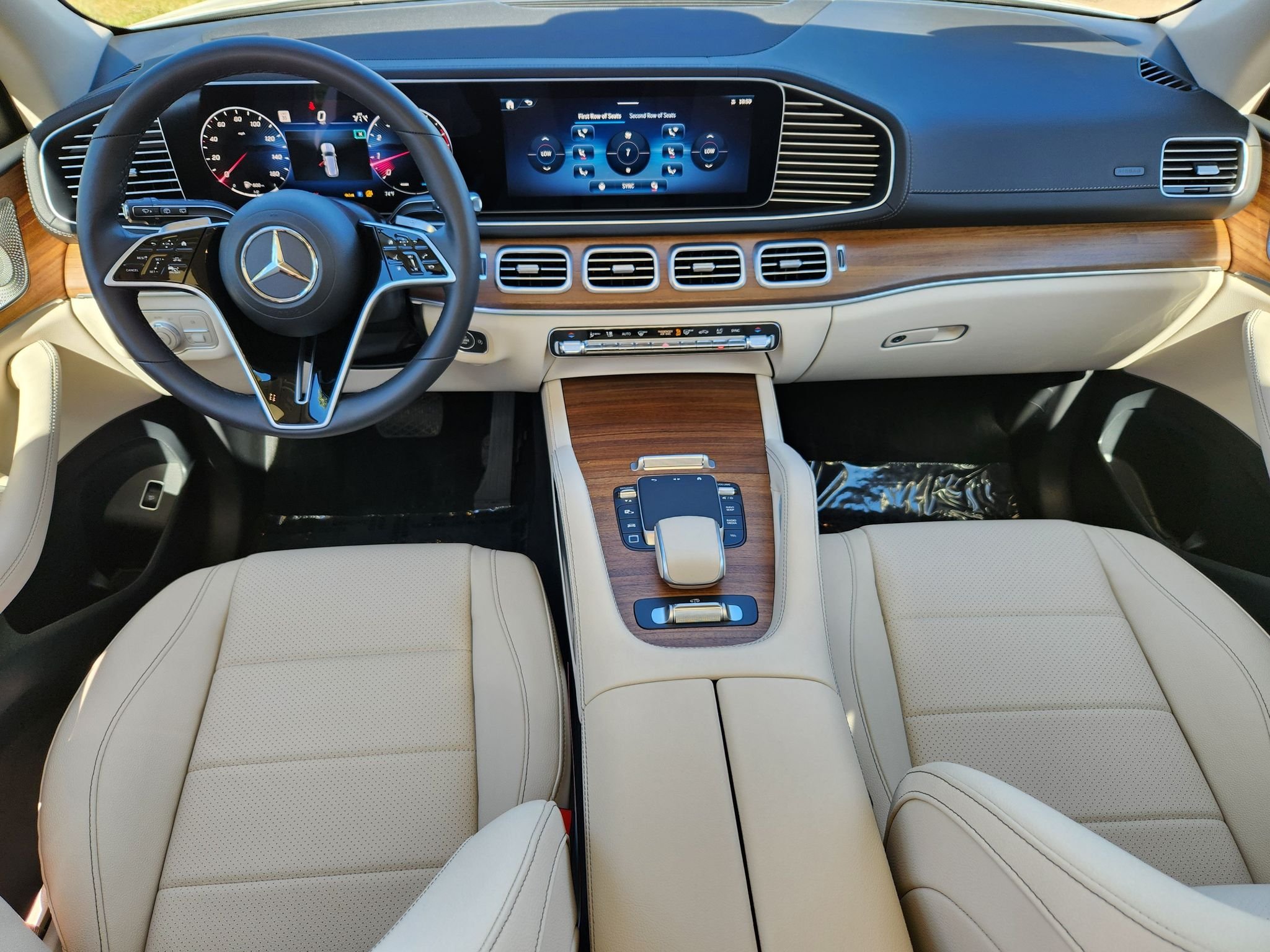 Certified Used 2026 Polar White Mercedes-Benz 450 4MATIC® image 32