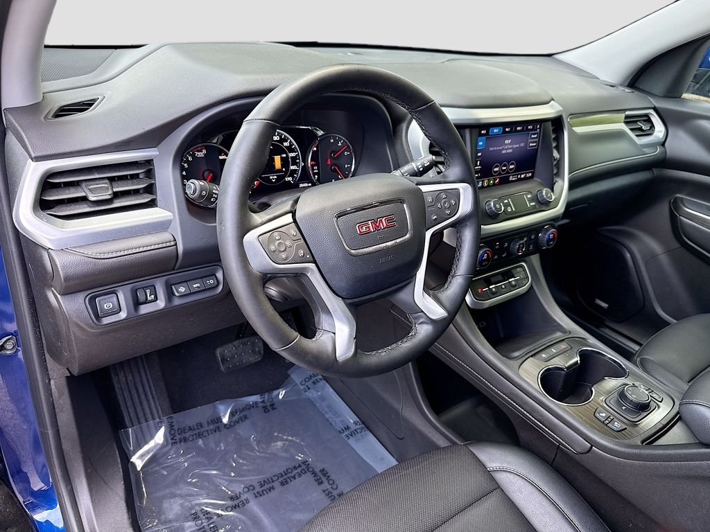 Used 2023 Ultra Blue Metallic GMC SLT image 9