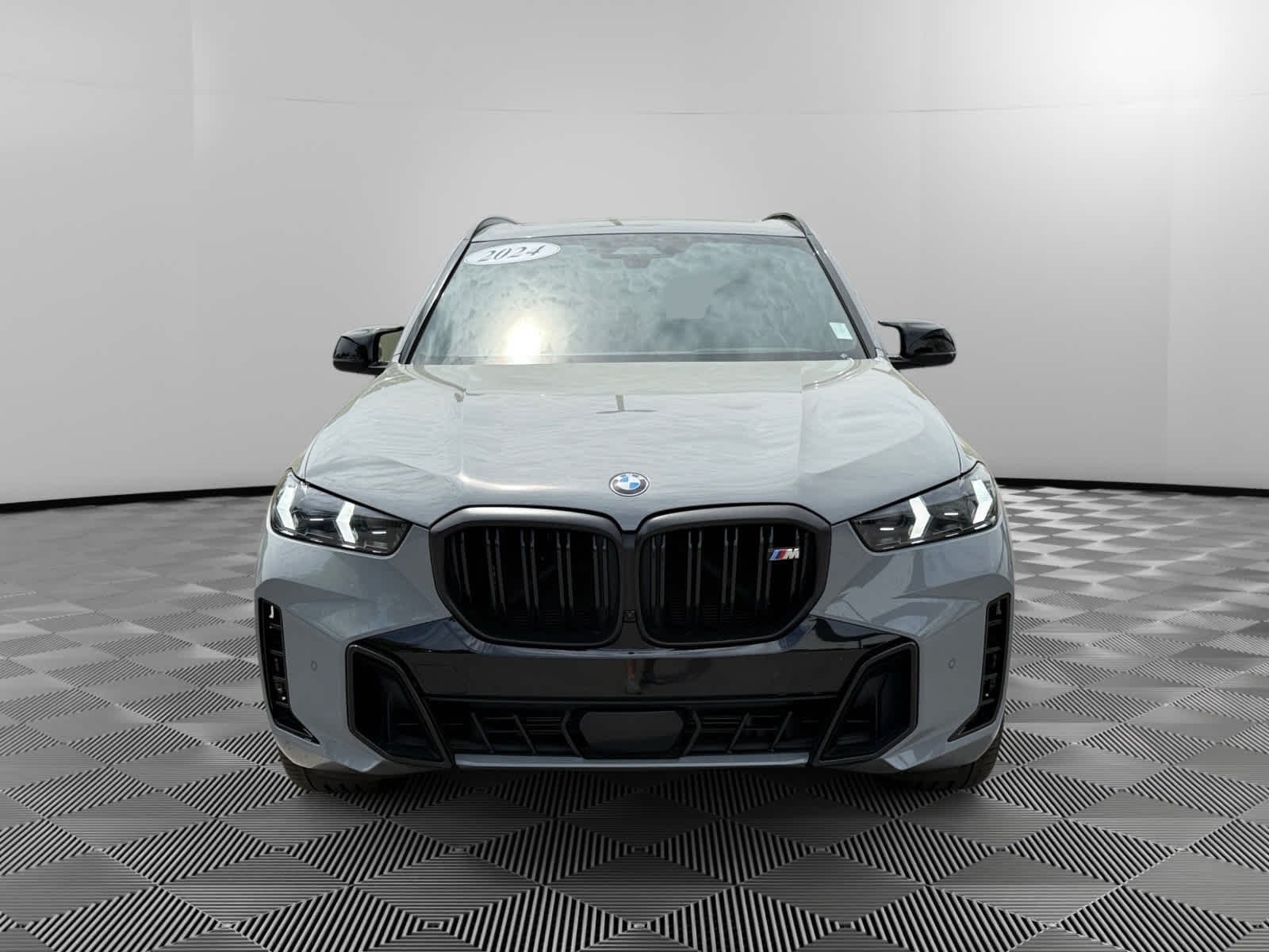 Used 2024 Nardo Grey BMW M60i image 8