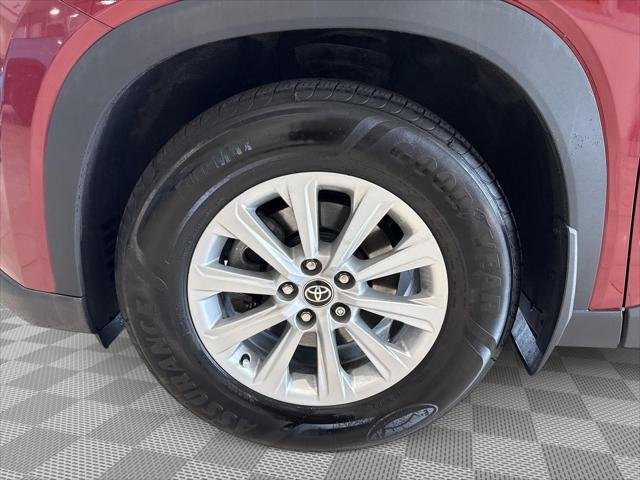 Certified Used 2024 RUBY FLARE PEARL Toyota  image 15