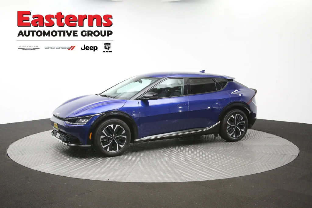 Used 2023 Blue Kia Wind image 59