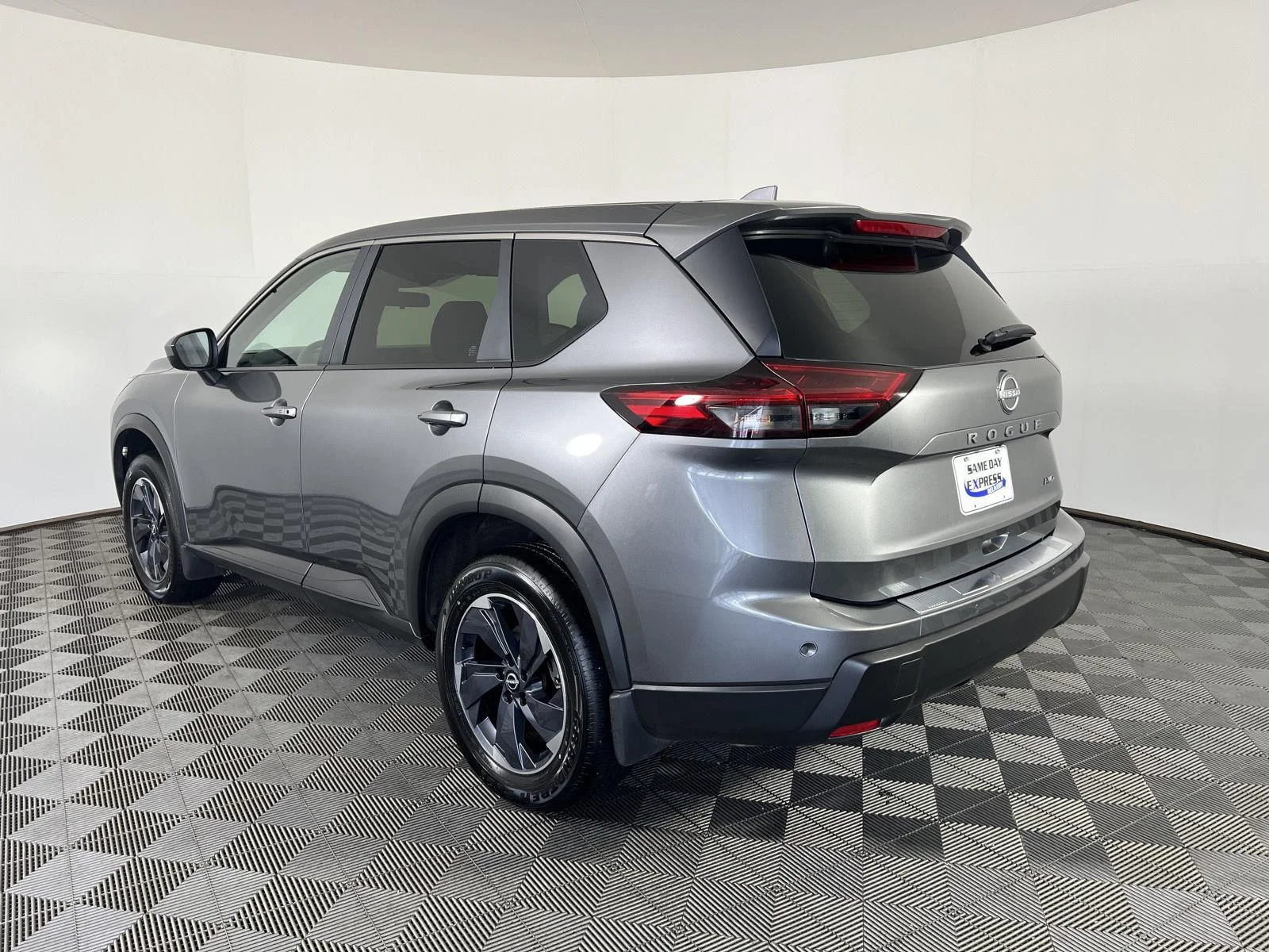 Used 2025 Gy Nissan SV image 24