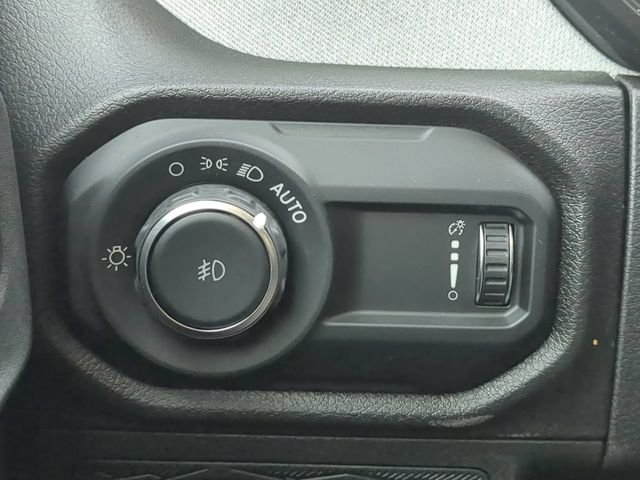 Used 2025 White Jeep Sport S image 25