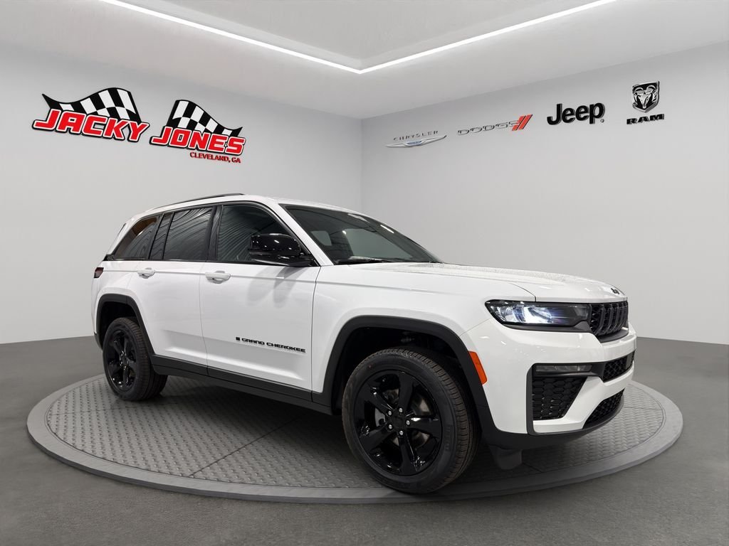 New 2026 Bright White Clear-Coat Exterior Paint Jeep Limited image 12