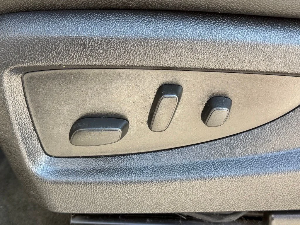 Used 2015 Gold Chevrolet LT image 14