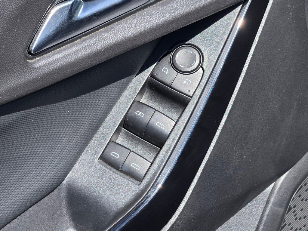 2025 Chevrolet Equinox LT - Photo 21