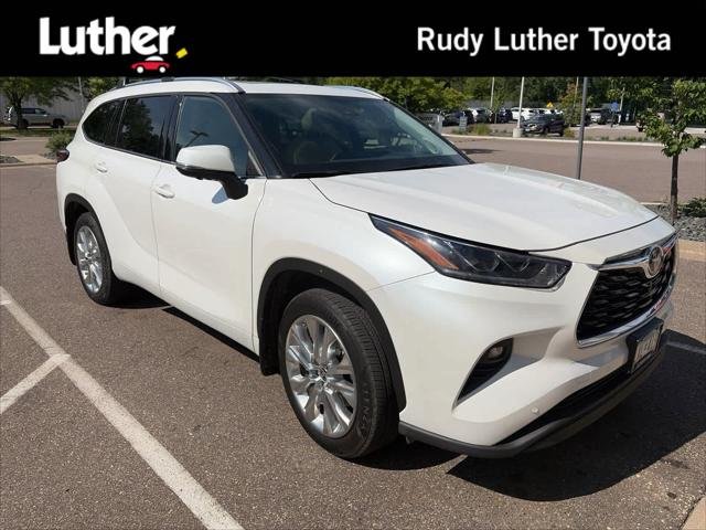 2024 Toyota Highlander Limited AWD's photo