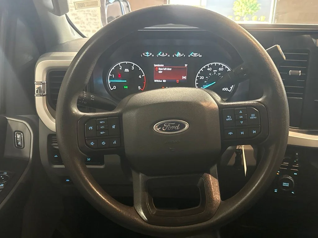 Used 2023 Agate Black Metallic Ford XLT image 16