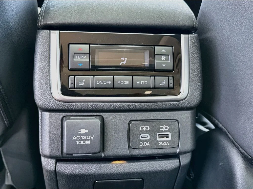 New 2027 Silver Subaru Onyx Edition Touring image 32