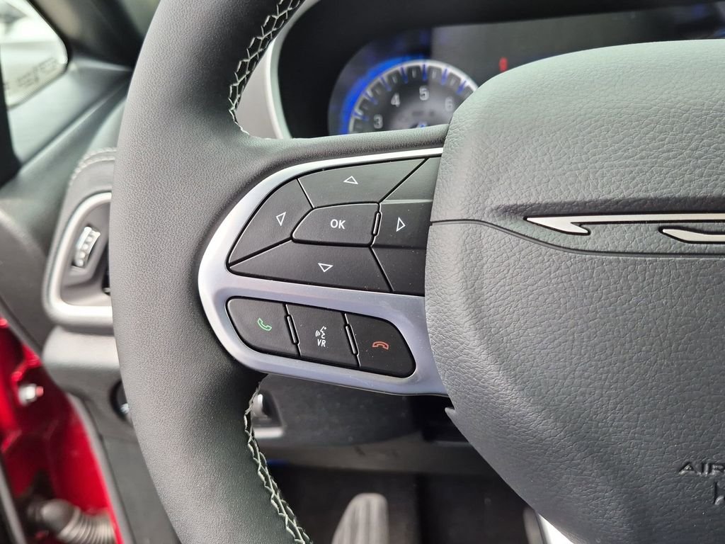 New 2027 Red Hot Pearl-Coat Exterior Paint Chrysler Select image 13