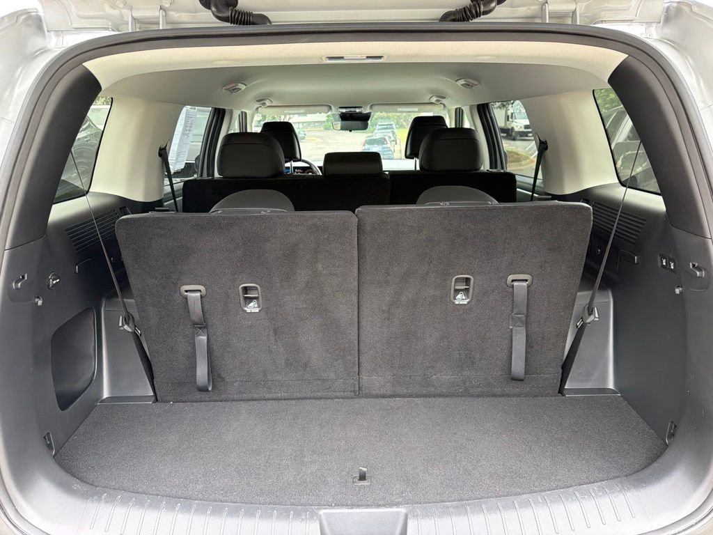 Used 2026 Silver Hyundai SEL image 5
