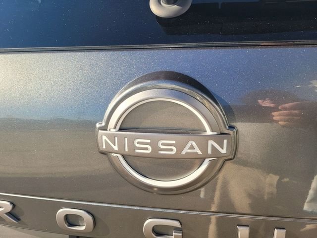 Used 2024 Gray Nissan SV image 10