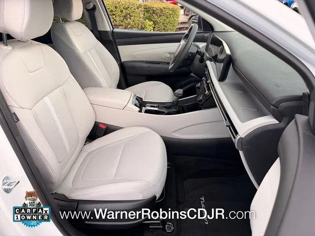 Used 2025 White Hyundai SEL image 18