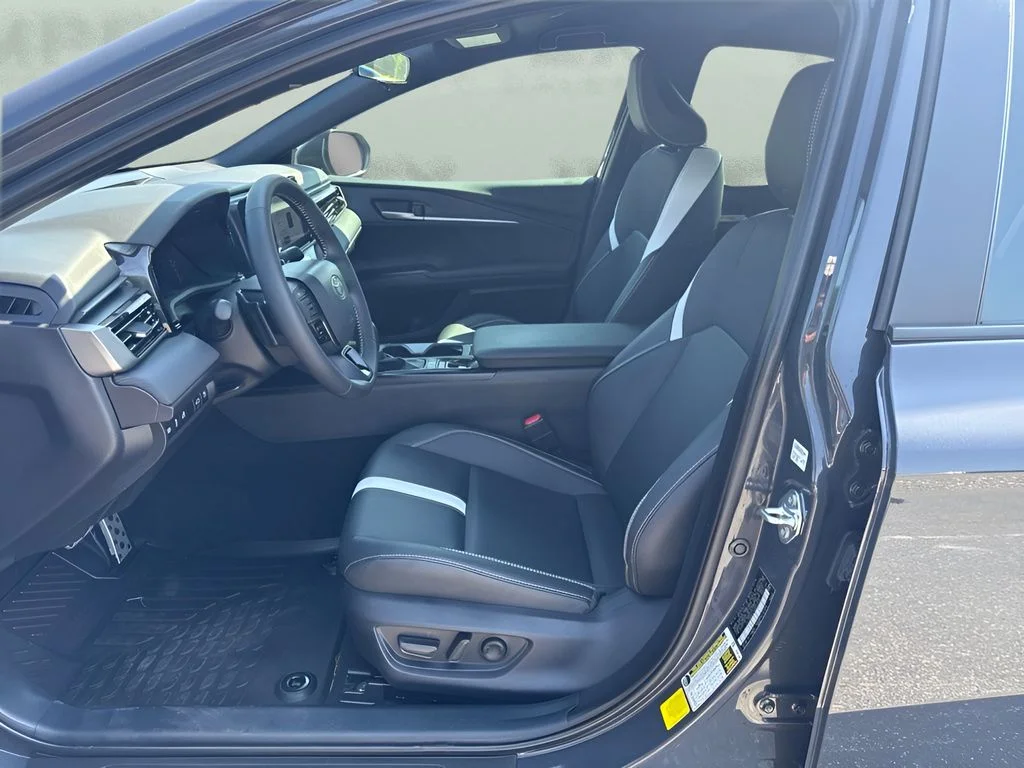 Used 2025 Gray Toyota SE image 9