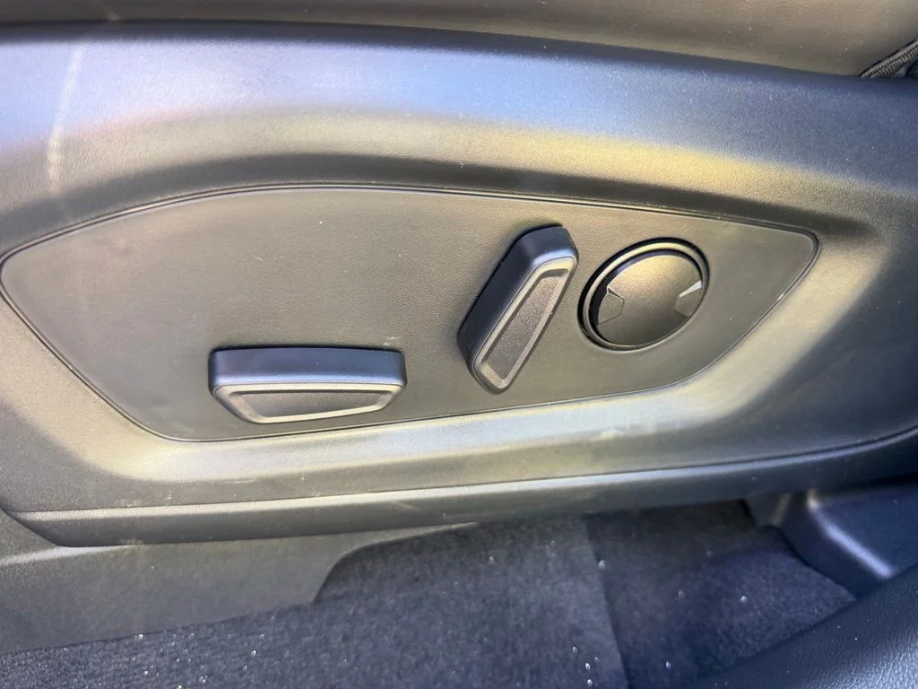 New 2027 Agate Black Metallic Ford ST-Line image 19