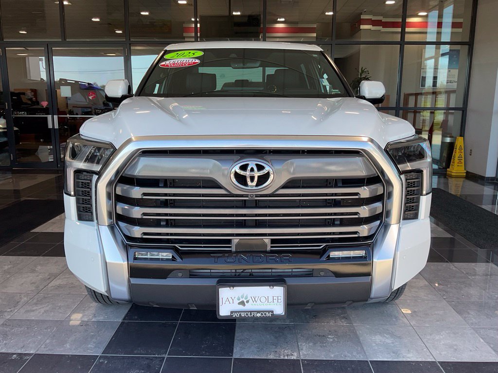 Used 2025 Toyota Tundra Limited with VIN 5TFJA5DBXSX306384 for sale in Kansas City
