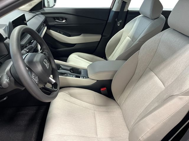 New 2026 Meteorite Gray Metallic Honda SE image 15