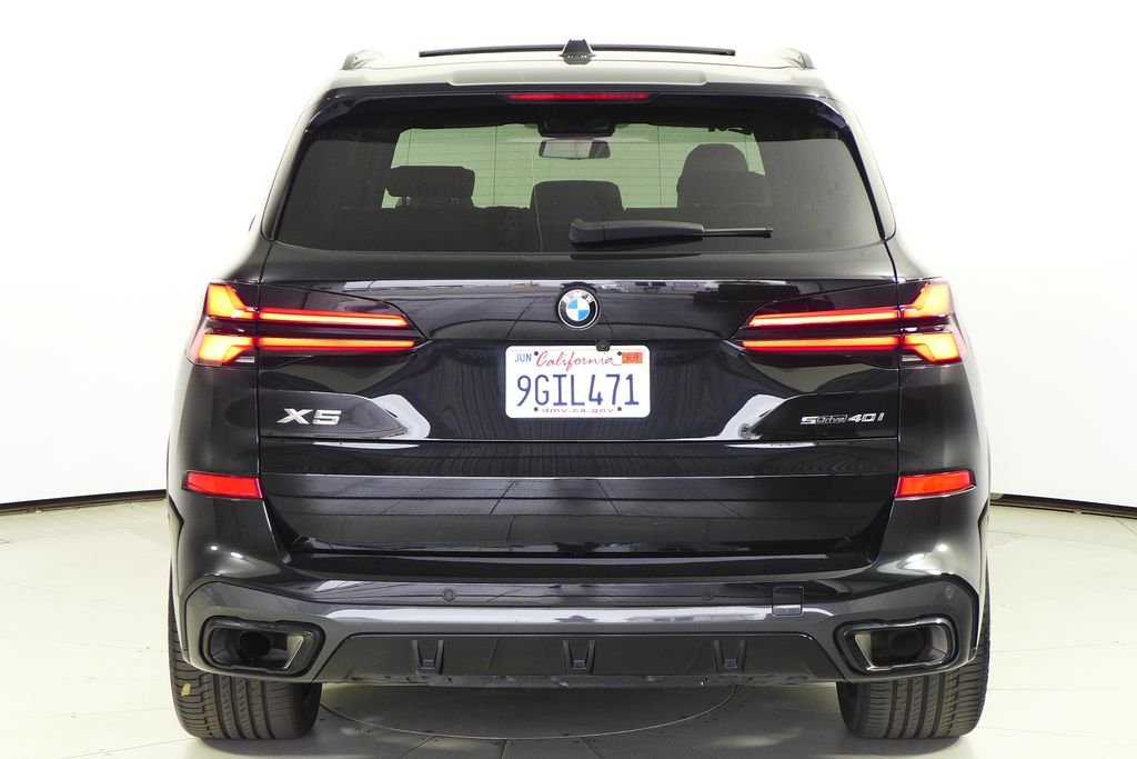 Used 2024 Black Sapphire Metallic BMW sDrive40i image 8