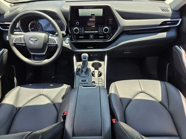 Used 2024 Silver Toyota XLE image 15