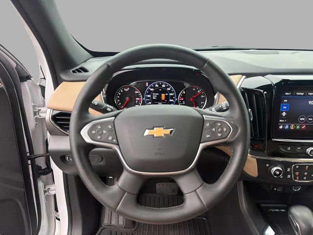 Used 2023 Iridescent Pearl Tricoat Chevrolet Premier image 18