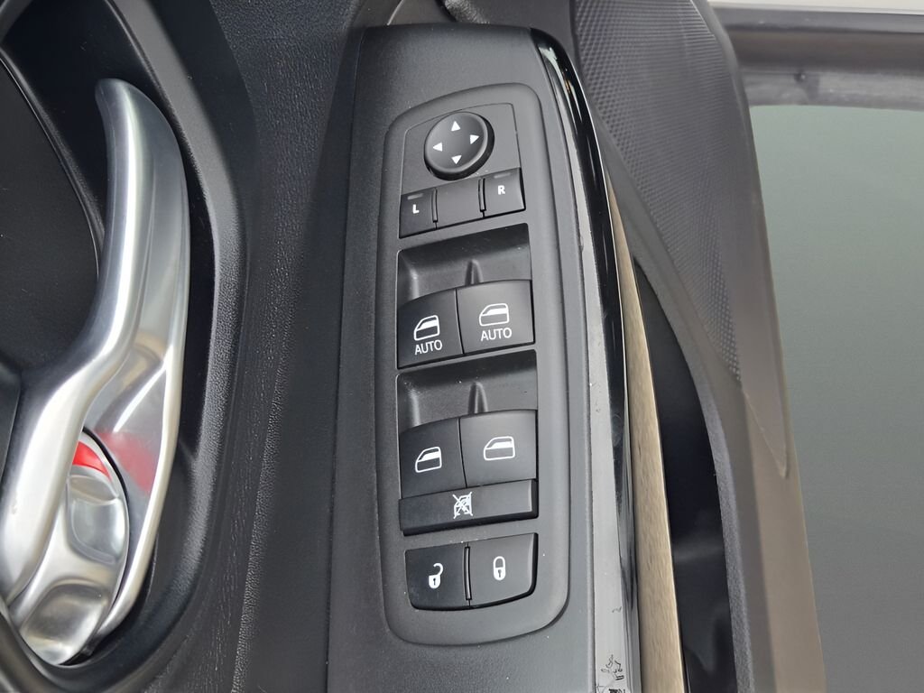 2021 Jeep Cherokee Altitude - Photo 18