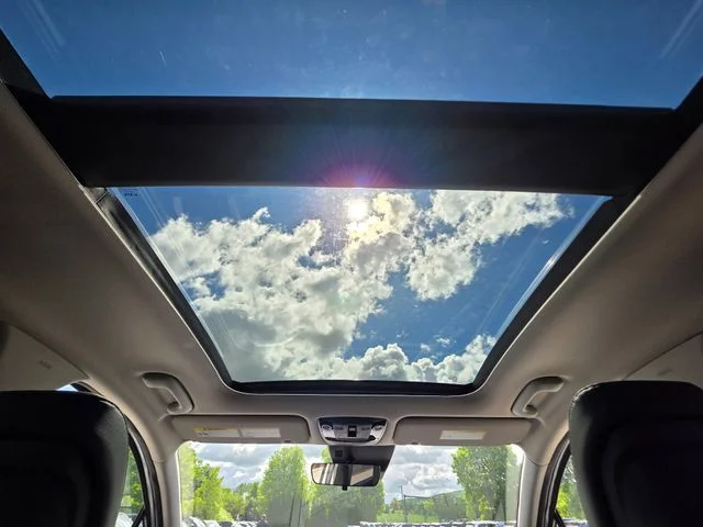 New 2026 Glacial White Pearl Kia EX image 23