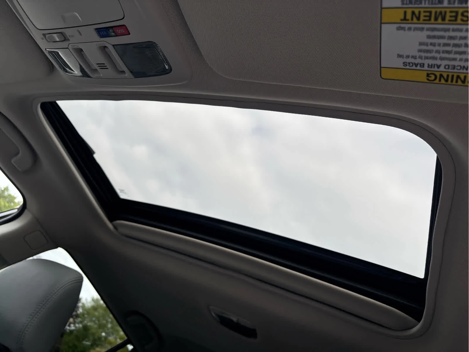 Used 2018 Magnetite Gray Metallic Subaru Limited image 35