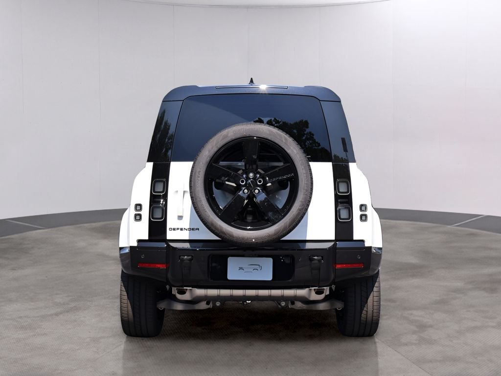 2026 Land Rover Defender X-Dynamic SE - Photo 6