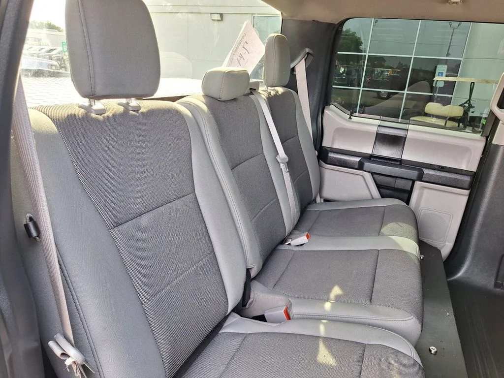 Used 2020 Black Metallic Ford XL image 31