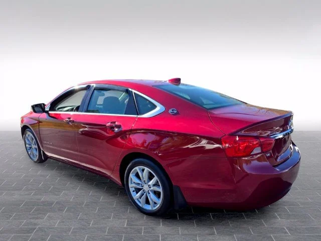 Used 2019 CAJUN RED TINTCOAT Chevrolet LT image 5