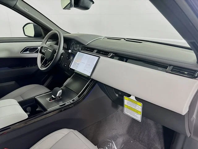 New 2026 Varesine Blue Land Rover Dynamic SE image 27