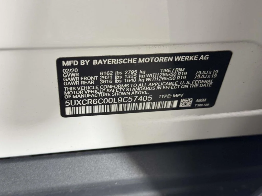 Used 2020 White BMW xDrive40i image 16