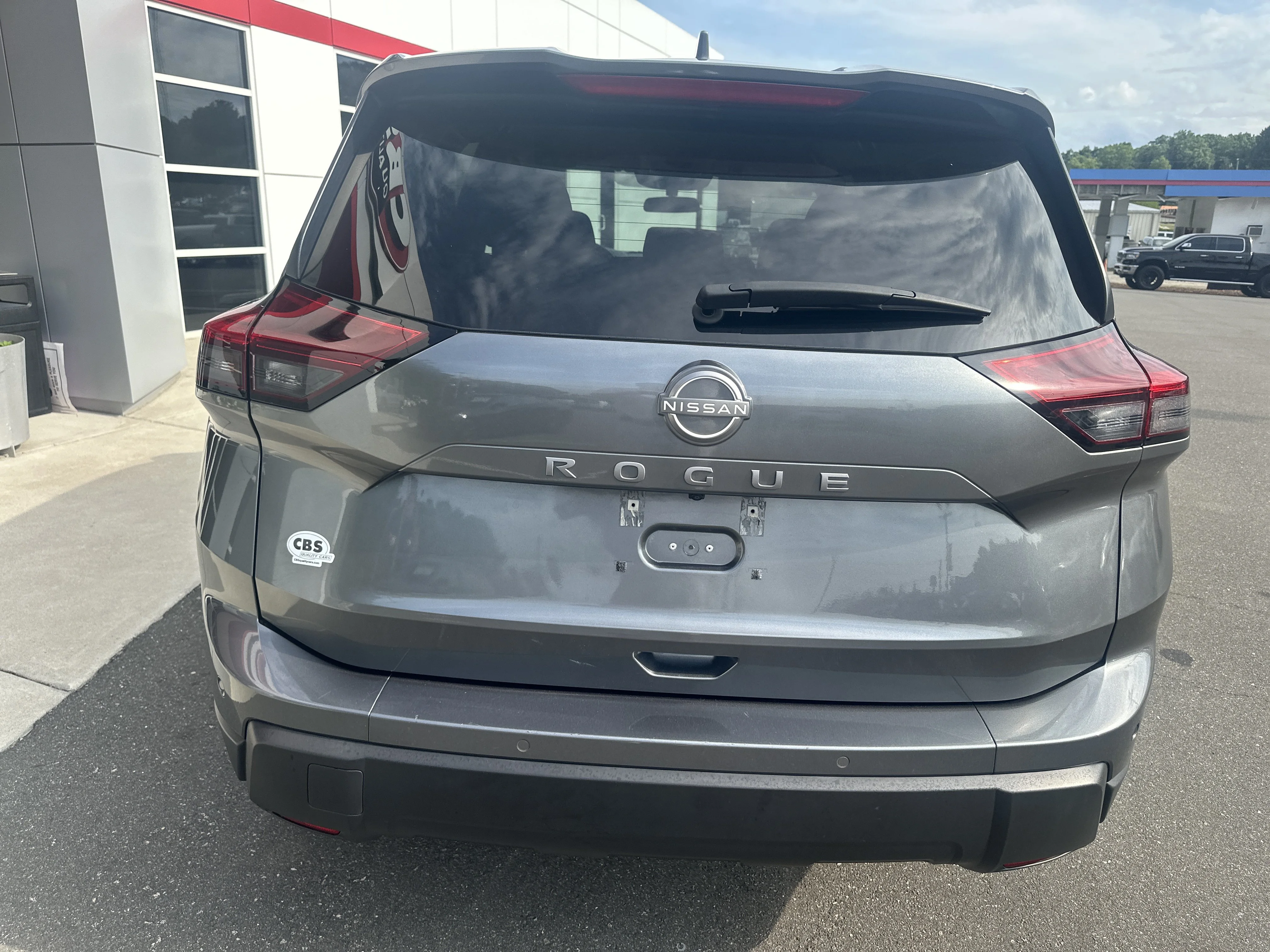 Used 2025 Gun Metallic Nissan SV image 7