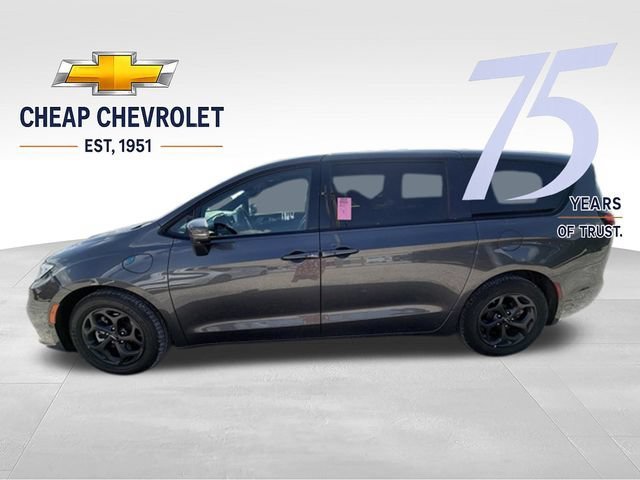 Used 2022 Gray Chrysler Hybrid Touring L image 3