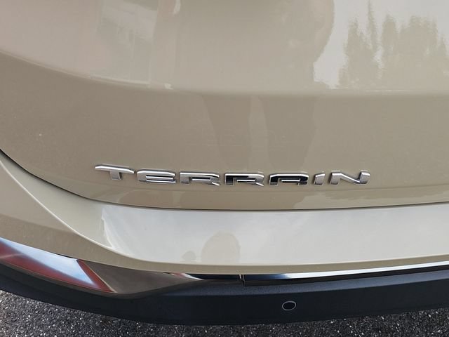 Used 2022 Desert Sand Metallic GMC AT4 image 34
