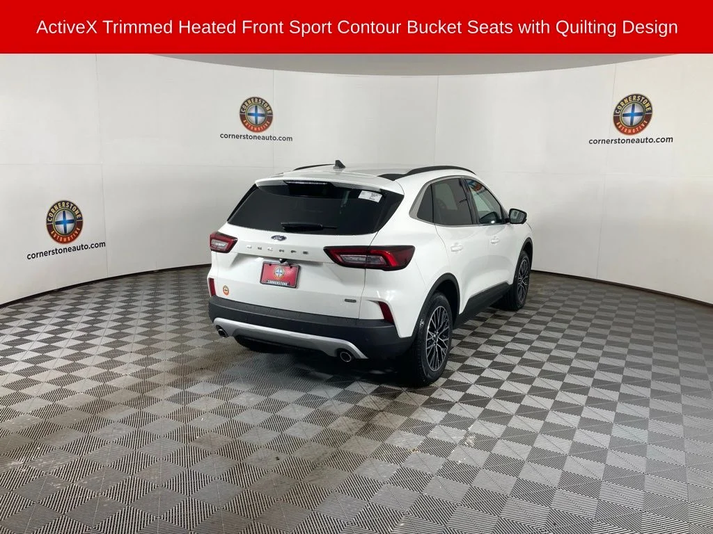 New 2026 Star White Metallic Tri-coat Ford Plug-in Hybrid image 20