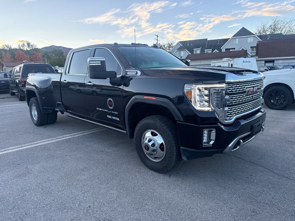 Used 2023 Onyx Black GMC Denali image 1
