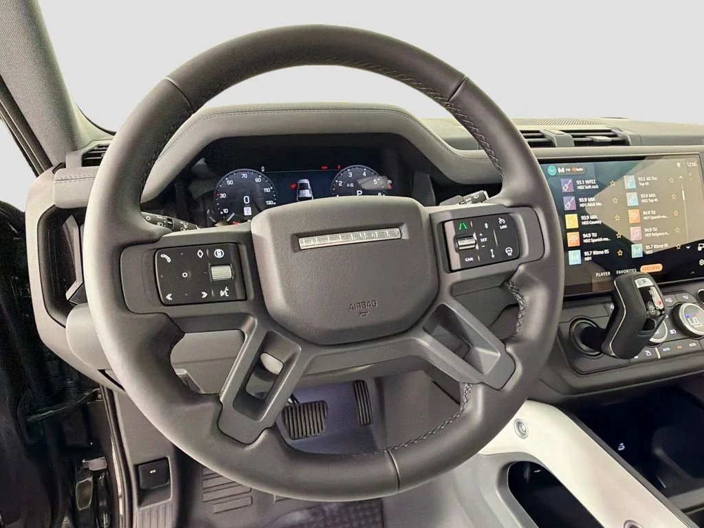 New 2026 Carpathian Grey Land Rover X-Dynamic SE image 11
