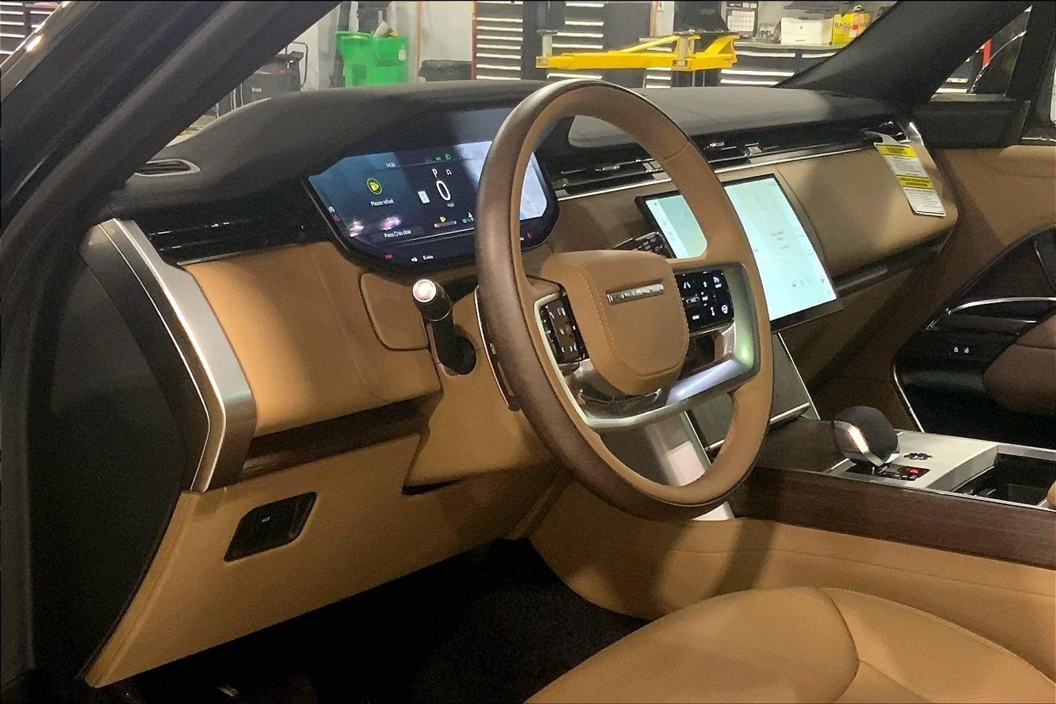 New 2026 Santorini Black LAND ROVER SE image 8