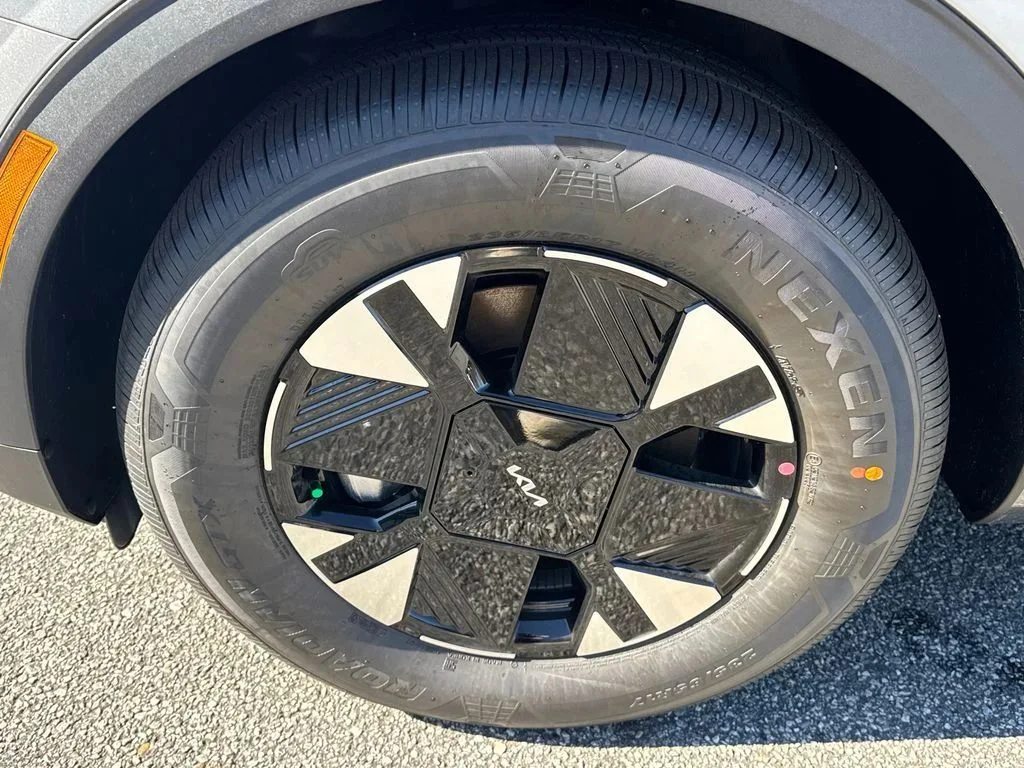 New 2026 Gray Kia LX image 11