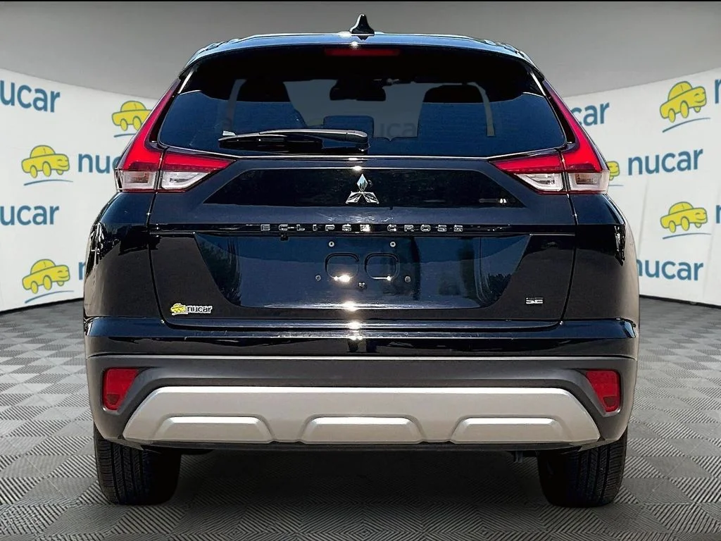 Used 2024 Labrador Black Pearl Mitsubishi SE image 5