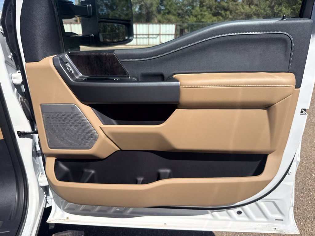 New 2026 Star White Metallic Tri-Coat Ford Lariat image 36