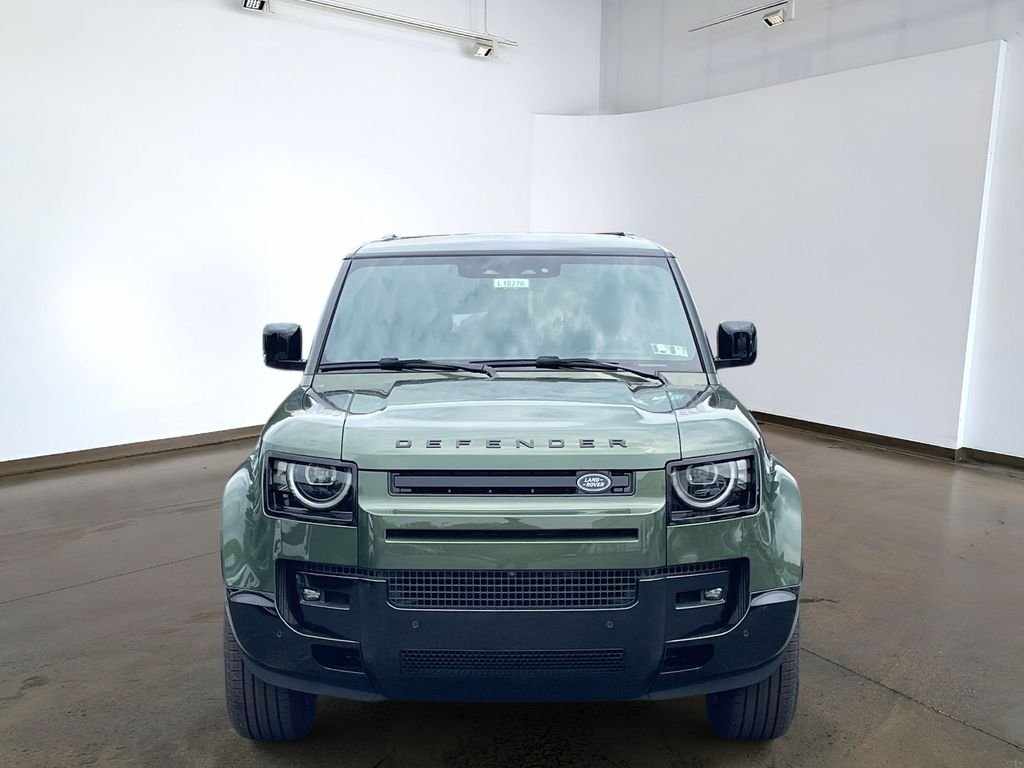 New 2026 Woolstone Green Land Rover X-Dynamic SE image 2