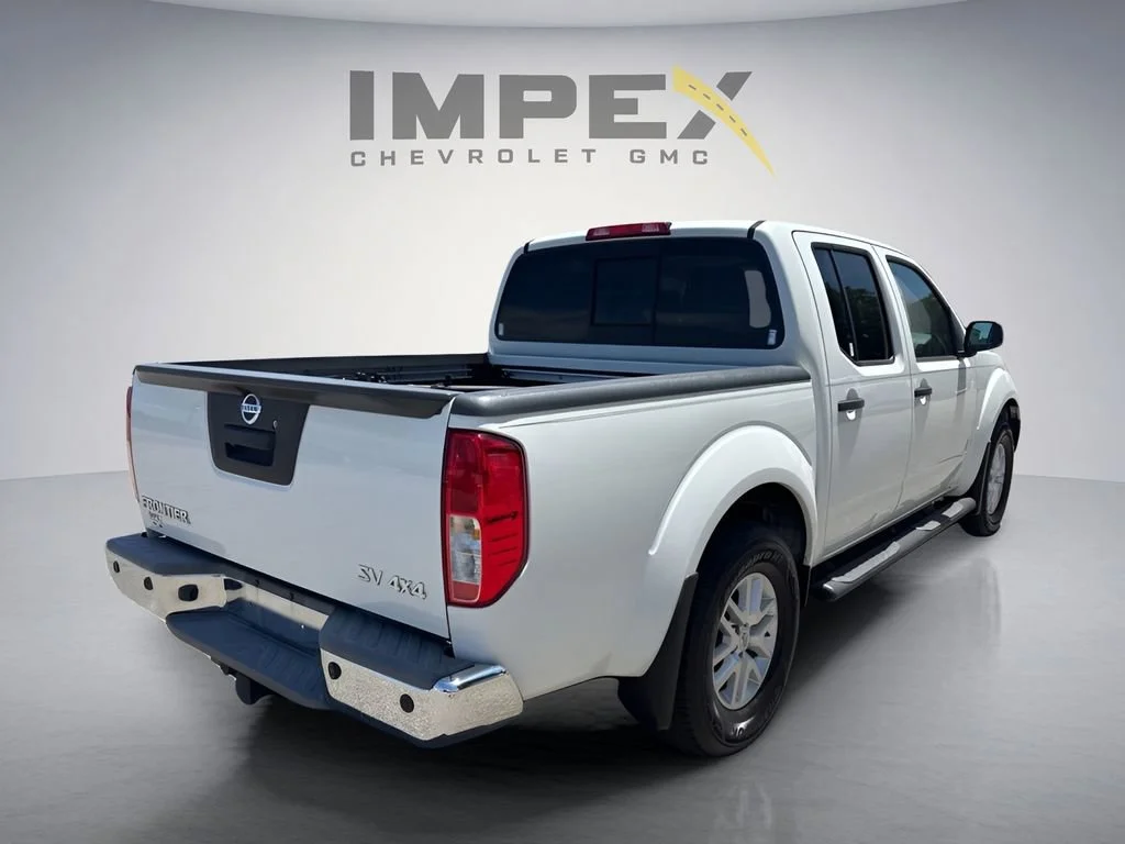 Used 2016  Nissan SV image 5