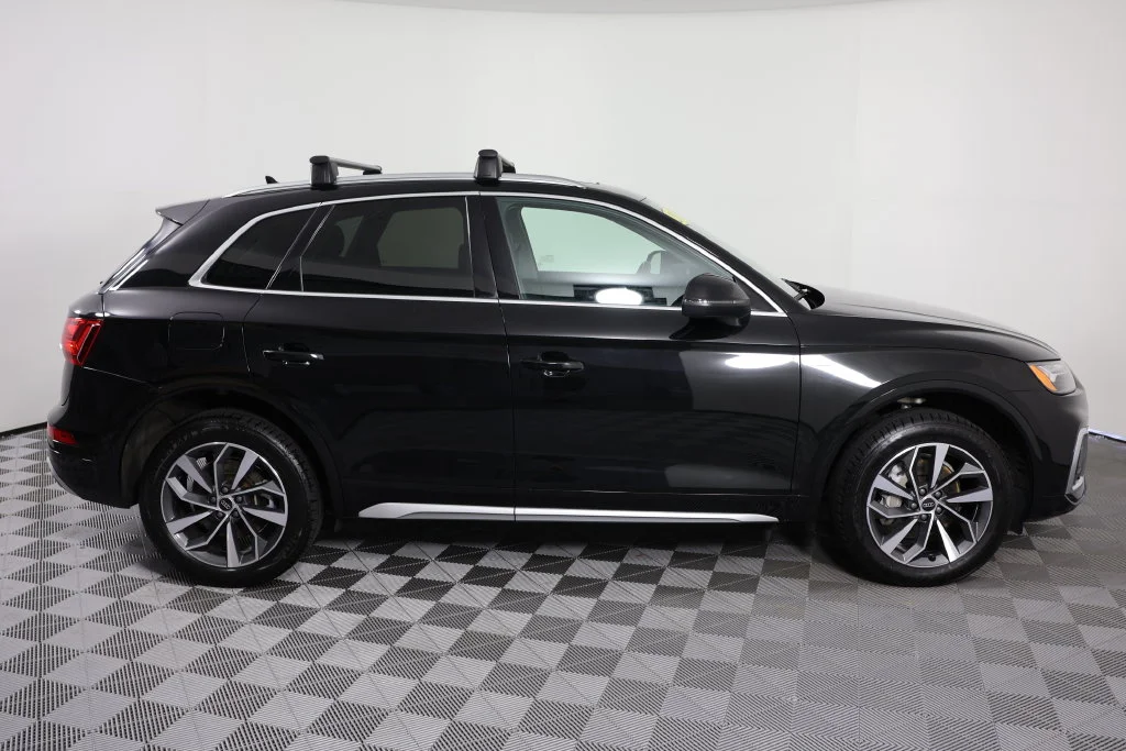 Used 2024 Mythos Black Metallic Audi 45 S line Premium Plus image 9