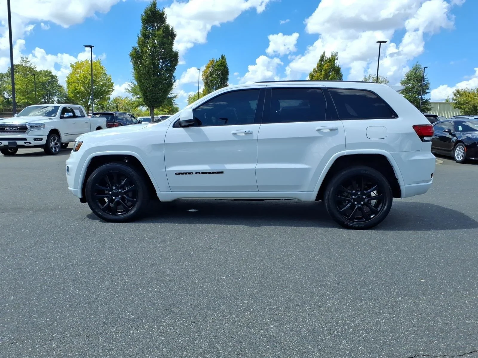 Used 2020 Bright White Clearcoat Jeep Altitude image 3