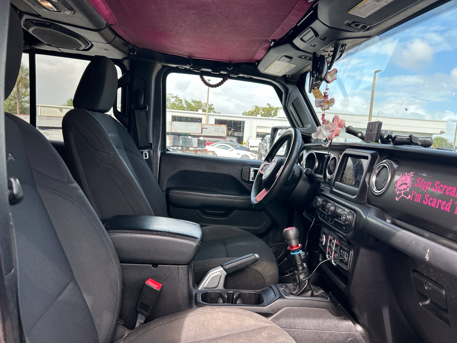 Used 2018 Gray Jeep Unlimited Sahara image 12
