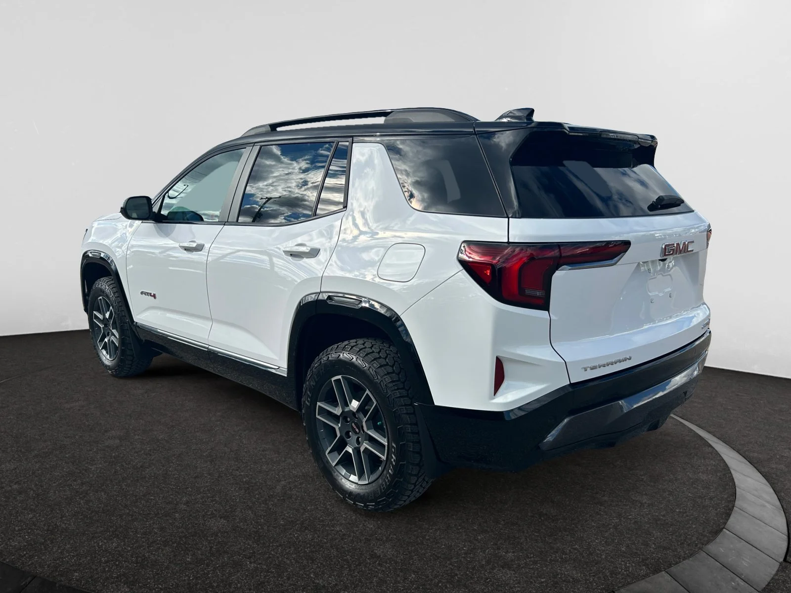 New 2027 Summit White GMC AWD AT4 image 3