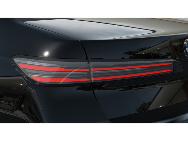 New 2027 Black Sapphire Metallic BMW 740 image 8