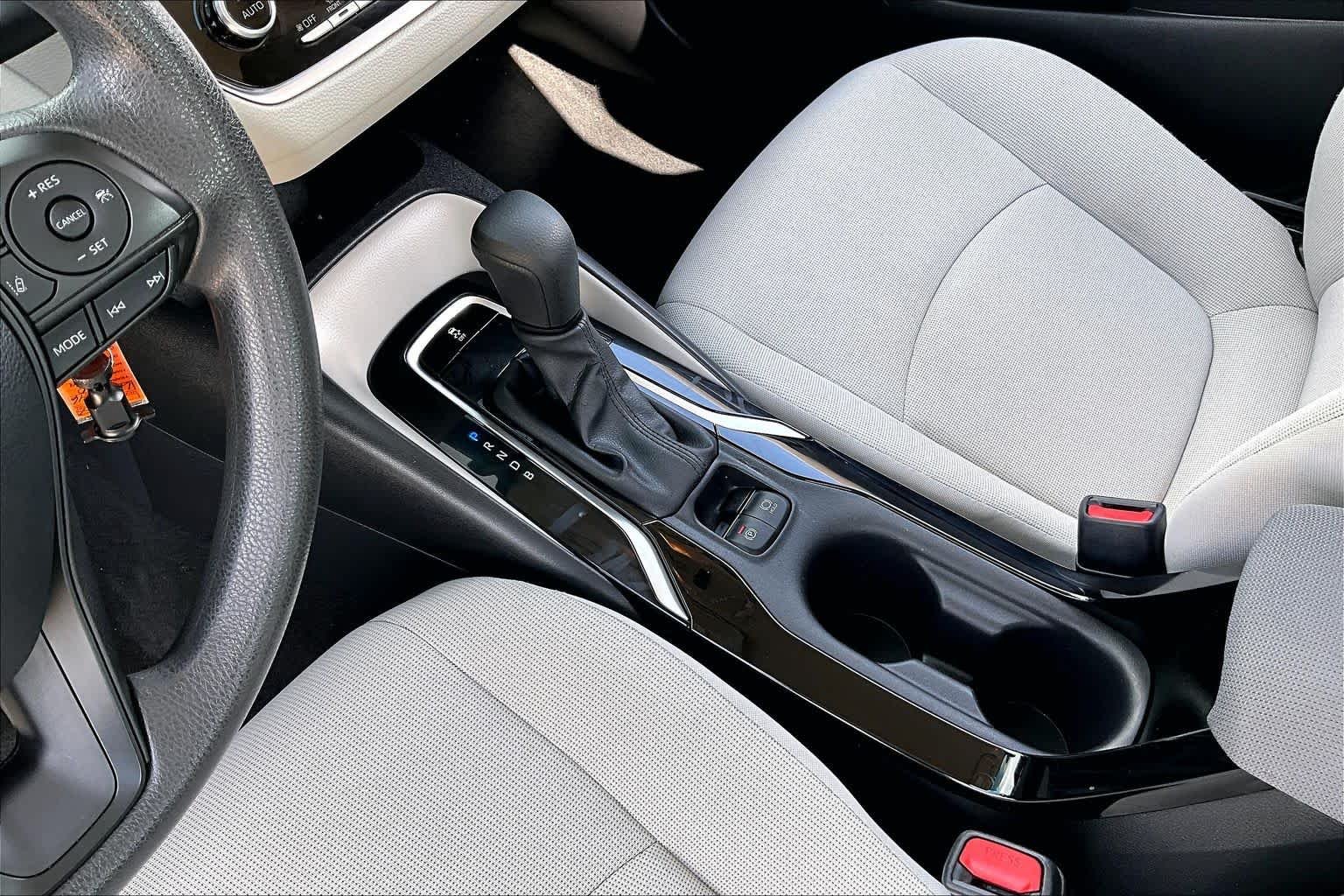 Used 2020 Black Sand Pearl Toyota LE image 17